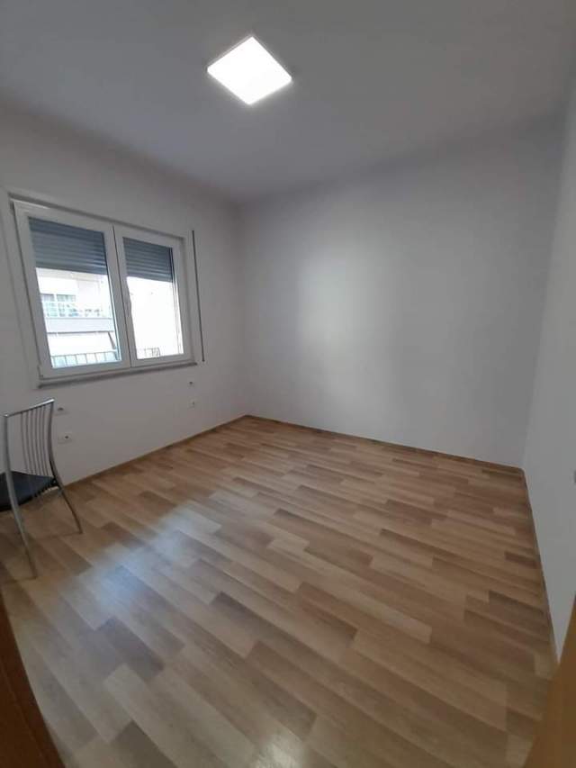 Tirane, shitet apartament 2+1+BLK Kati 3, 90 m² 180.000 Euro (Peti)