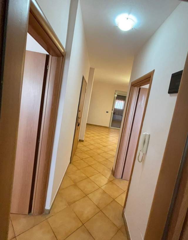 Tirane, jepet me qera apartament 2+1+A+BLK Kati 8, 127 m² 40.000 Leke