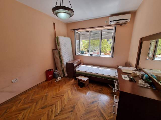 Tirane, jepet me qera ambjent biznesi Kati 1, 60 m² 480 Euro (Rruga Myslym Shyri)