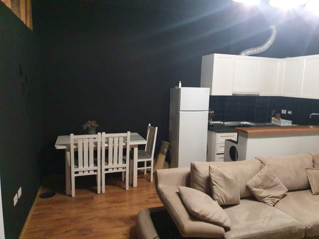 Tirane, jepet me qera apartament 2+1+BLK Kati 2, 86 m² 450 Euro (bill klinton)