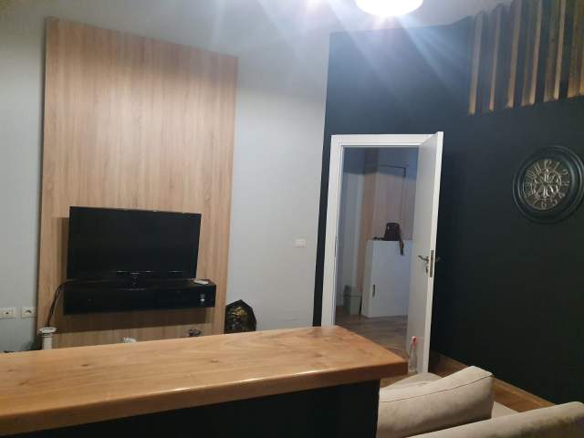 Tirane, jepet me qera apartament 2+1+BLK Kati 2, 86 m² 450 Euro (bill klinton)