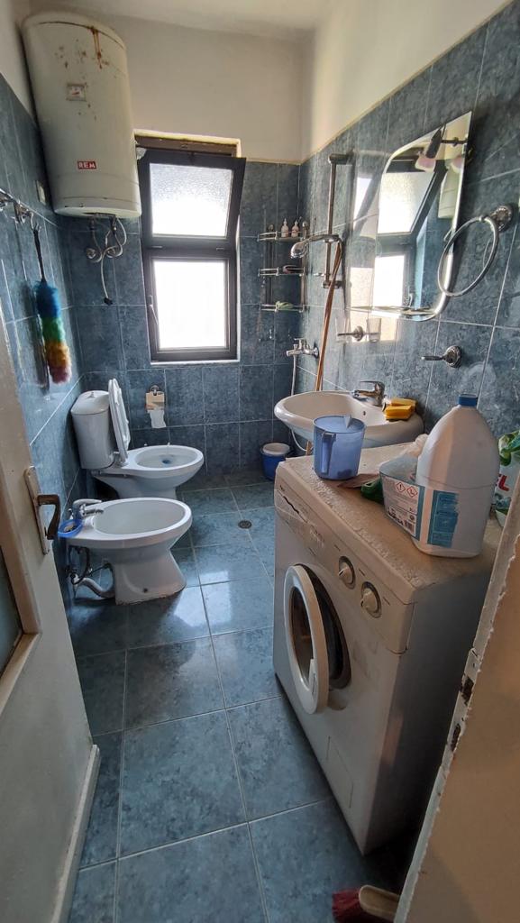 Tirane, shitet apartament 2+1+BLK Kati 5, 80 m² 8.000.000 Leke (Bulevardi zhan dark)