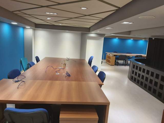 Tirane, jepet me qera ambjent biznesi Kati 2, 130 m² 800 Euro (jordan misja)