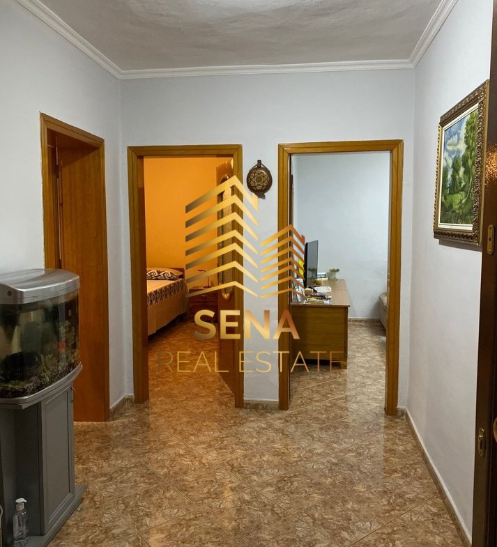 Tirane, jepet me qera apartament 2+1 Kati 3, 80 m² 550 € (Rruga e Elbasanit)