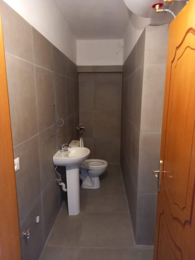 Tirane, shitet apartament 1+1+BLK Kati 5, 44 m² 56.000 Euro (Ifran Tomini)