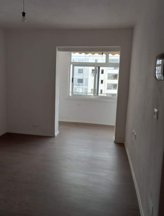 Tirane, shes apartament 1+1 Kati 5, 56 m² 66.000 Euro (ifran tomini)