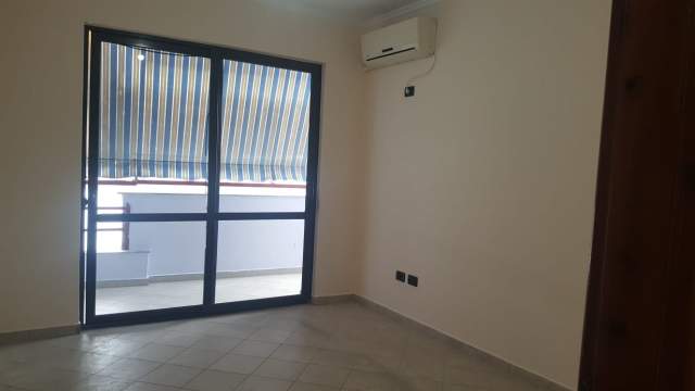 Tirane, shitet apartament 2+1+BLK Kati 8, 124 m² 155.000 Euro (Rruga e Kavajes)