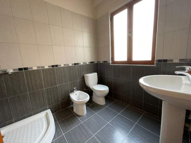 Tirane, shitet Penthouse 3+1+BLK Kati 5, 195 m² 117.000 Euro