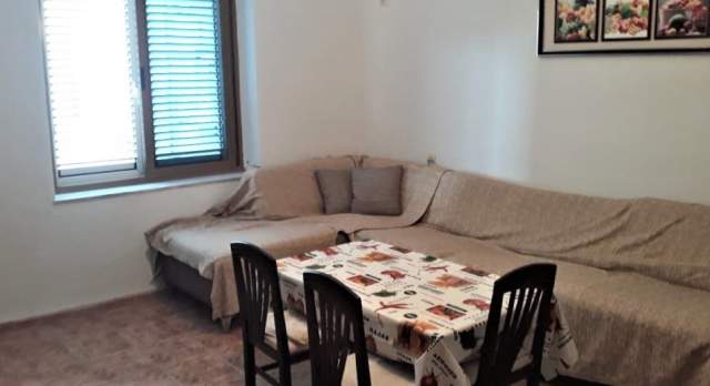 Tirane, jepet me qera apartament 1+1 Kati 3, 74 m² 300 Euro (rr dibres)
