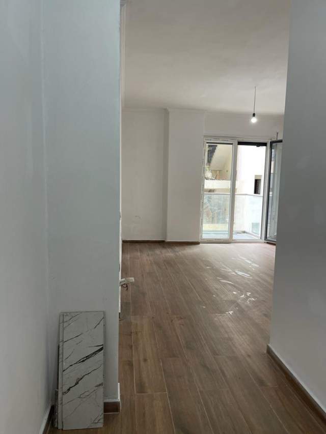 Tirane, jepet me qera 1+1+BLK Kati 2, 72 m² 500 Euro (kavajes)