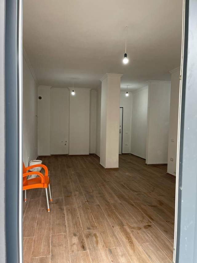 Tirane, jepet me qera 1+1+BLK Kati 2, 72 m² 500 Euro (kavajes)