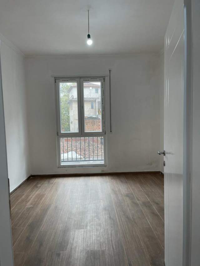 Tirane, jepet me qera apartament 1+1+BLK Kati 2, 72 m² 500 Euro (rruga kavajes)