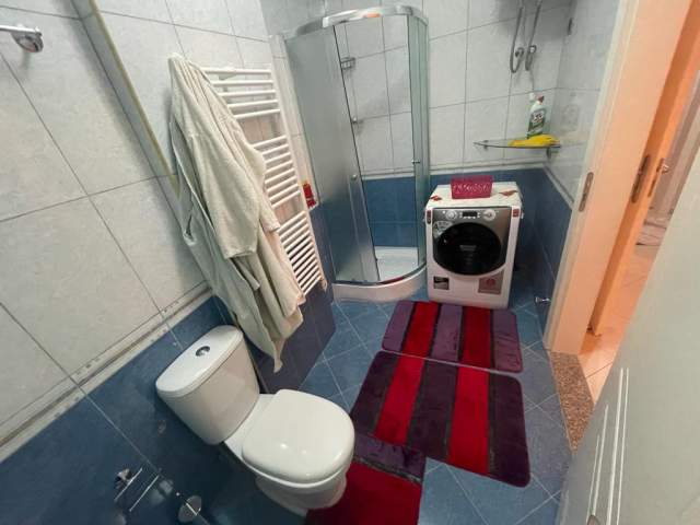 Tirane, jepet me qera apartament 3+1+BLK Kati 2, 180 m² 400 Euro (qesarak)