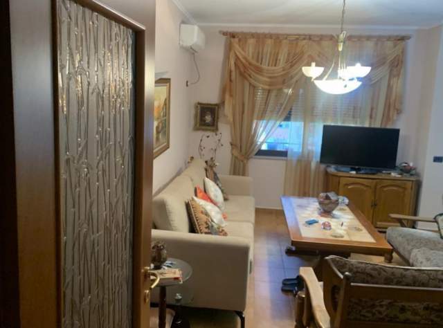 Tirane, shitet apartament 2+1+BLK Kati 8, 93 m² 2.000 Euro (qemal stafa)