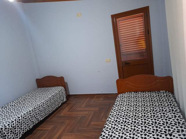 Tirane, jepet me qera apartament 2+1+BLK Kati 3, 100 m² 500 Euro (3 vellezerit kondi)