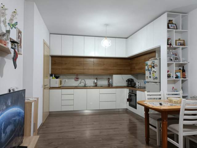 Tirane, jepet me qera apartament 2+1+BLK Kati 4, 105 m² 330 Euro (rruga pavaria)