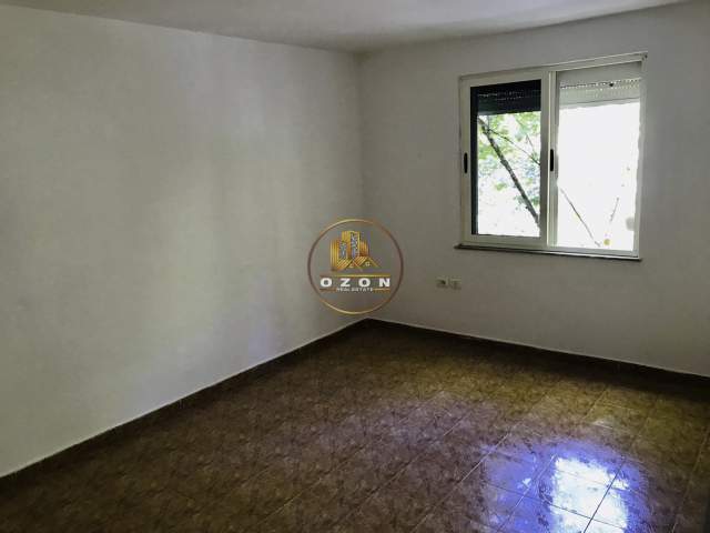 Tirane, shitet apartament 2+1 Kati 3, 58 m² 108.000 Euro (Ish Ekspozita)