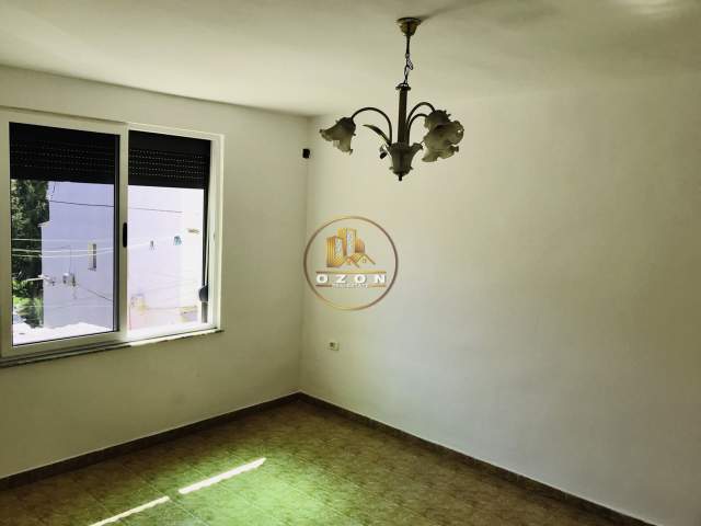 Tirane, shitet apartament 2+1 Kati 3, 58 m² 108.000 Euro (Ish Ekspozita)