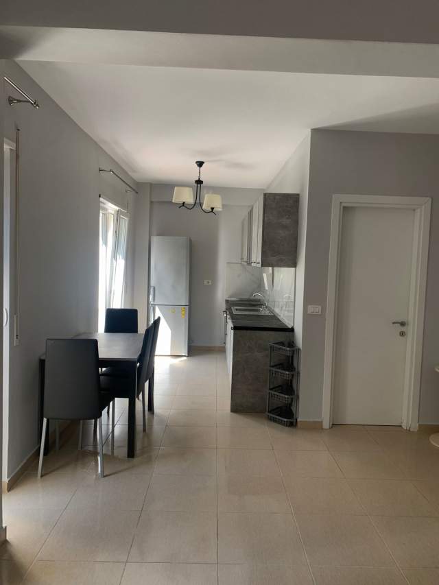 Tirane, jepet me qera apartament duplex 3+1+BLK Kati 3, 110 m² 550 Euro (xhorxh washington)