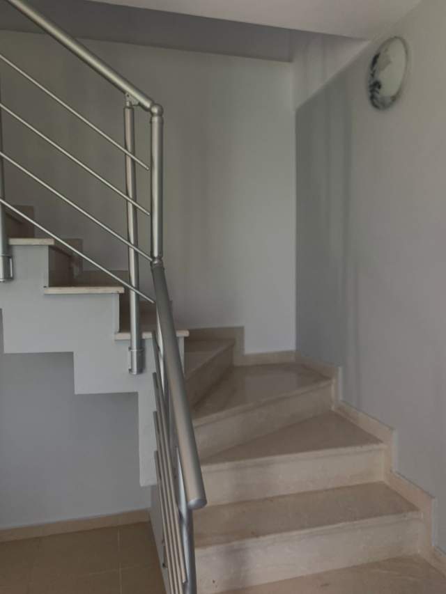 Tirane, jepet me qera apartament duplex 3+1+BLK Kati 3, 110 m² 550 Euro (xhorxh washington)