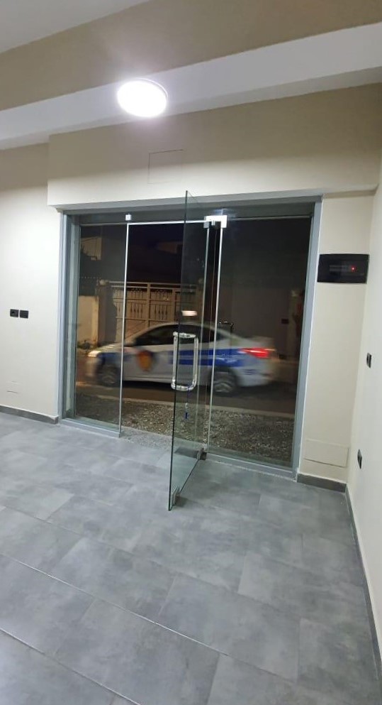 Tirane, jepet me qera ambjent biznesi Kati 0, 30 m² 20.000 Leke (sadik petrela)