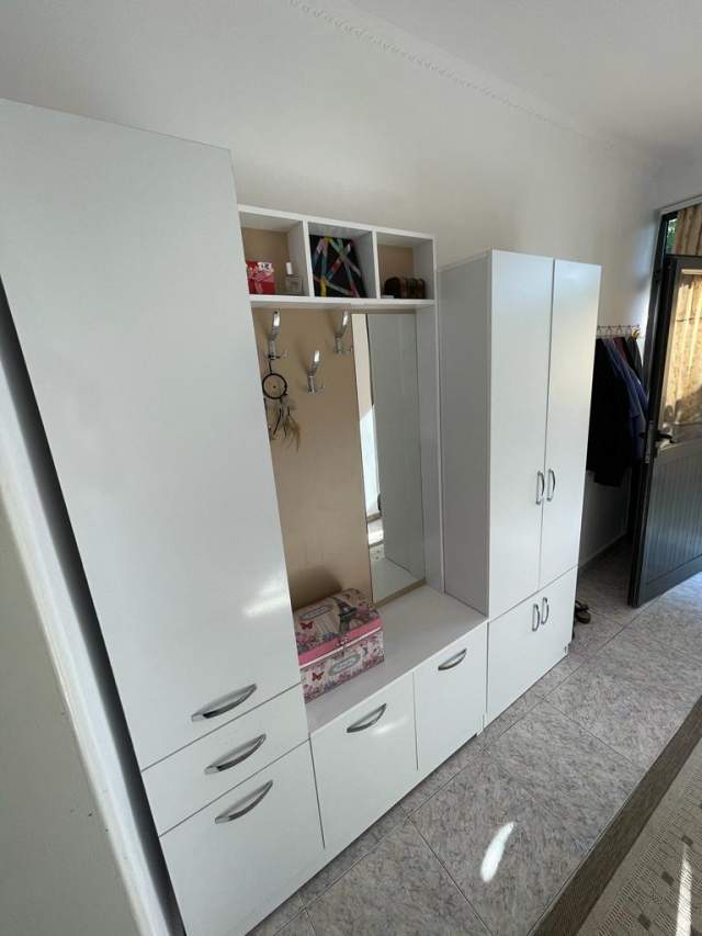 Tirane, jepet me qera apartament 3+1 Kati 1, 150 m² 500 Euro (rruga Idriz Dollaku)