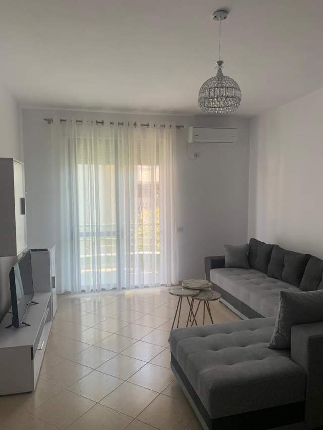 Tirane, jepet me qera apartament 2+1+BLK Kati 5, 104 m² 380 Euro (fresk)