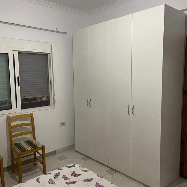 Tirane, jepet me qera apartament 2+1+BLK Kati 3, 80 m² 400 Euro (rruga kavajes)