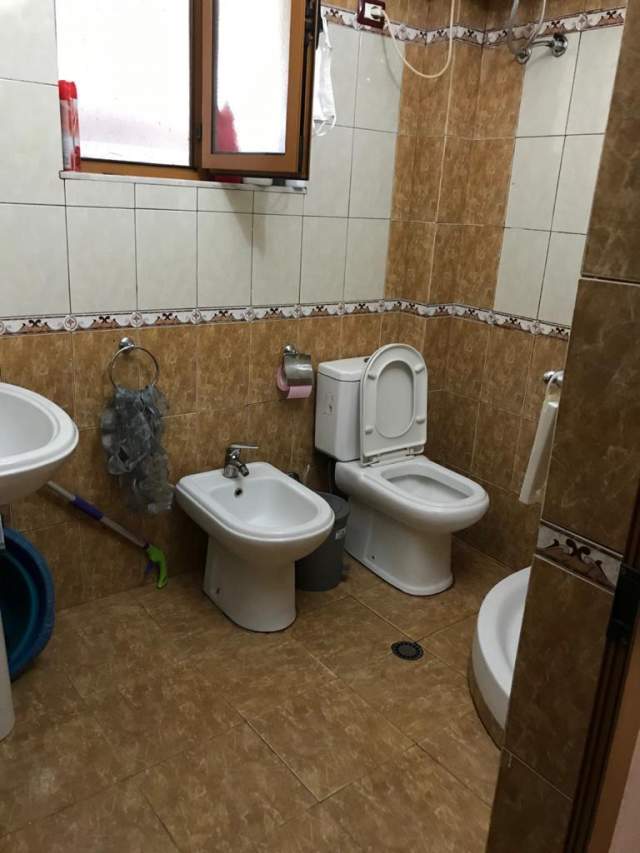 Tirane, shitet apartament 2+1 Kati 1, 89 m² 87.000 Euro (ali dem)