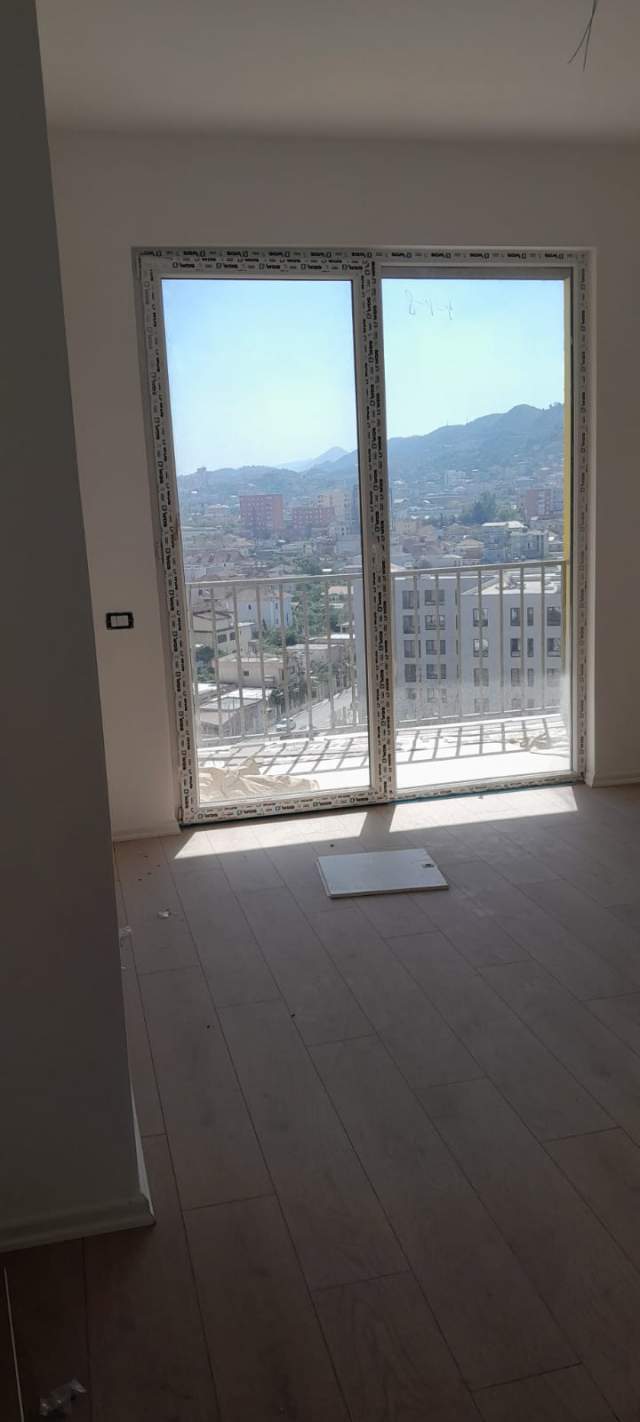 Tirane, shitet apartament 2+1+BLK Kati 9, 94 m² 120.000 Euro (3 deshmoret)