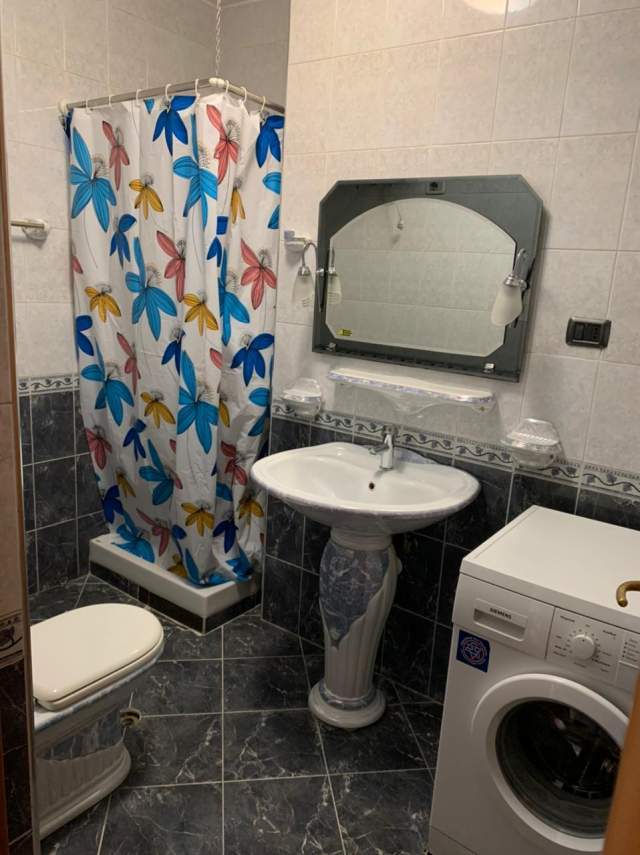 Tirane, jepet me qera apartament 2+1+BLK Kati 10, 103 m² 600 Euro (9 katshet)