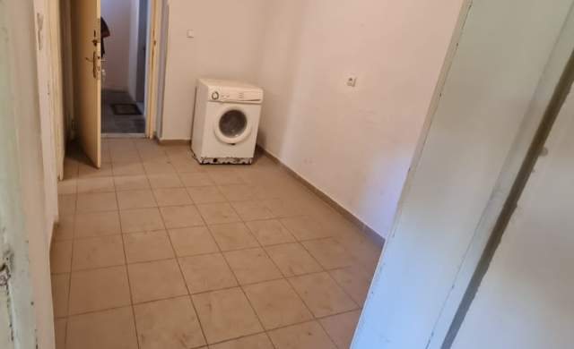 Tirane, shitet apartament 1+1+BLK Kati 3, 56 m² 56.000 Euro (te shkolla e bashkuar)