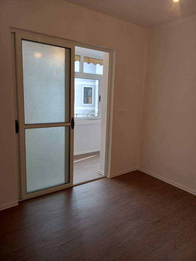 Tirane, shitet apartament 1+1 Kati 5, 44 m² 52.000 Euro (Ish stacioni I fundit I Tiranes se re te posta)
