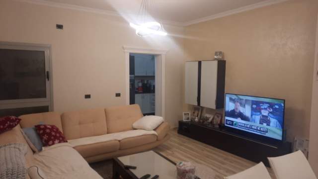 Tirane, jepet me qera apartament 3+1+BLK Kati 2, 126 m² 500 Euro (bulevardi gjergj fishta)