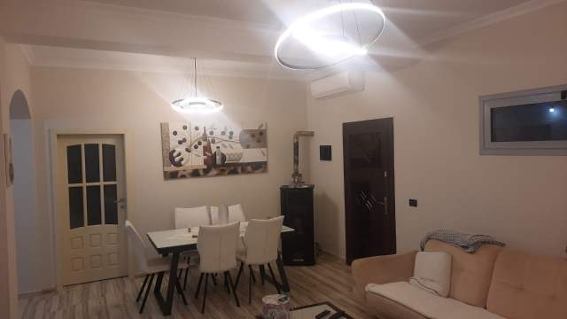 Tirane, jepet me qera apartament 3+1+BLK Kati 2, 126 m² 500 Euro (bulevardi gjergj fishta)