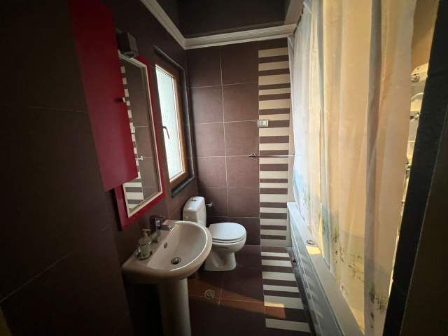 Korce, shitet apartament 2+1+BLK Kati 5, 90 m² 65.000 Euro (Prane Lagjes 7, Korce)