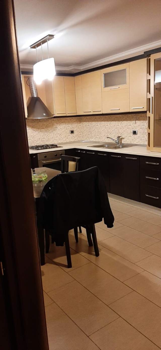 Tirane, shitet apartament 2+1+BLK Kati 5, 74 m² 85.000 Euro (Irfan Tomini)