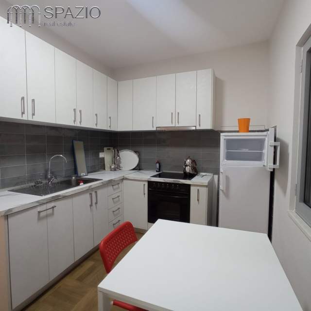 Tirane, jepet me qera apartament 2+1+BLK Kati 3, 100 m² 500 Euro (Komuna e Parisit)