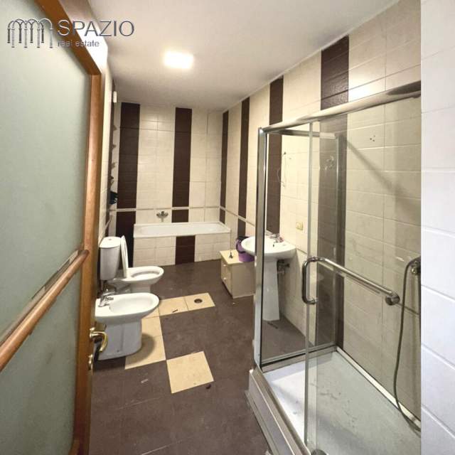Tirane, shitet apartament Kati 6, 106 m² 191.000 Euro (Rruga ''Kavajes'')