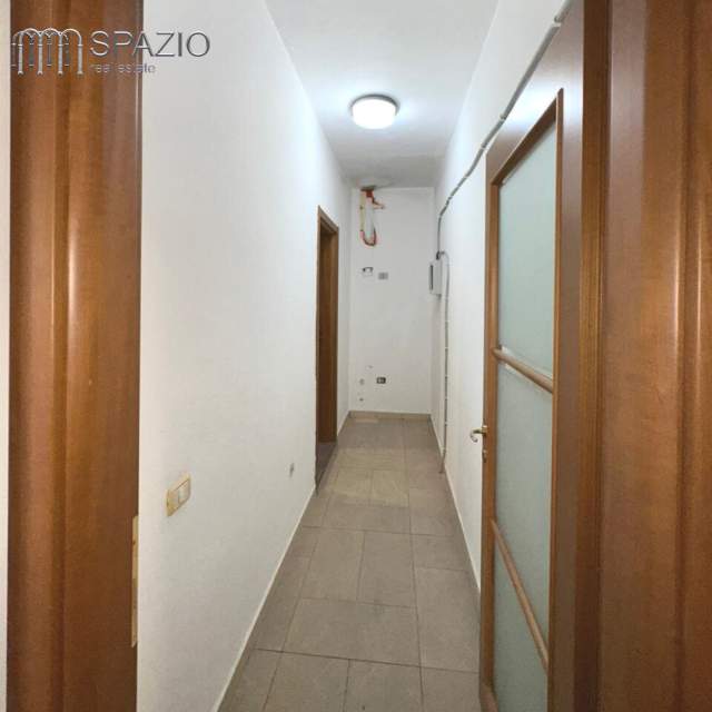 Tirane, shitet apartament Kati 6, 106 m² 191.000 Euro (Rruga ''Kavajes'')