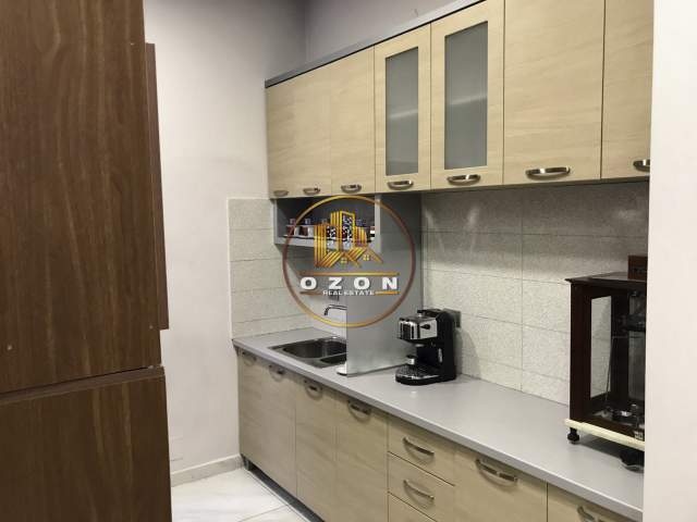 Tirane, shitet ambjent biznesi Kati 1, 95 m² 251.750 Euro (Rruga e Kavajes)