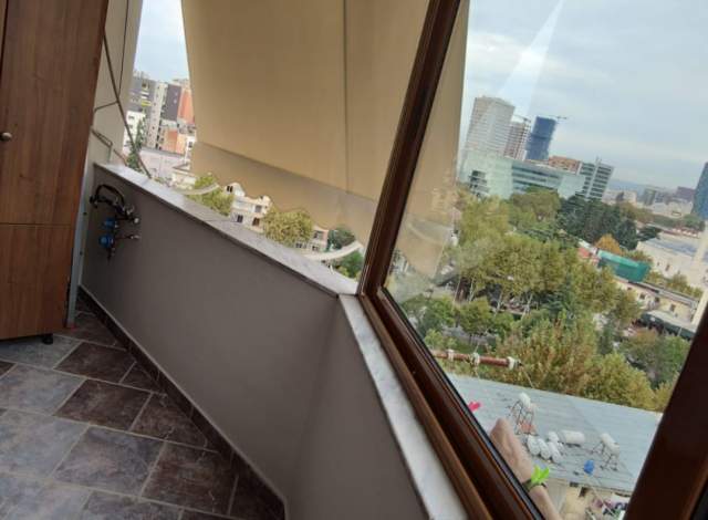 Tirane, jepet me qera apartament 1+1+BLK Kati 10, 70 m² 50.000 Leke (Shkolla e baletit)