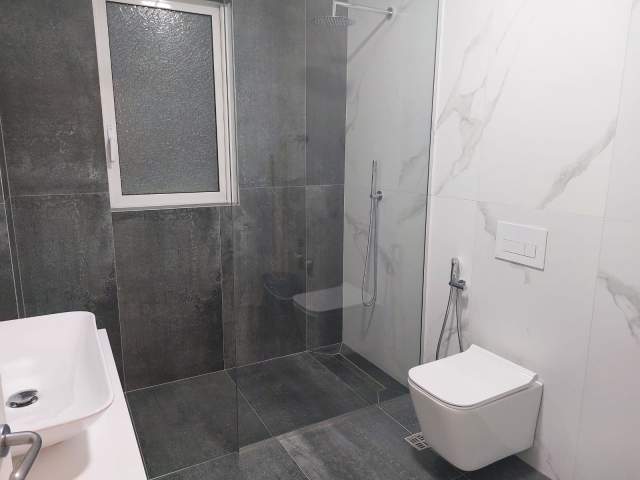 Sarande, shitet Apartament 2+1 , 155.000 Euro
