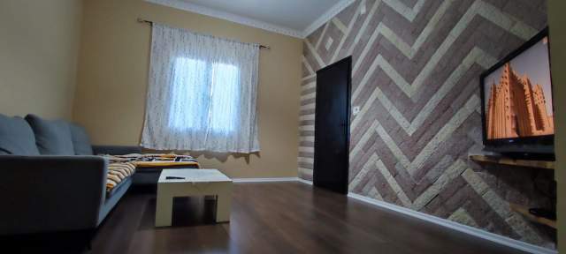 Tirane, shitet Vile 3+1+BLK Kati 1, 194 m² 300.000 Euro (yzberisht)