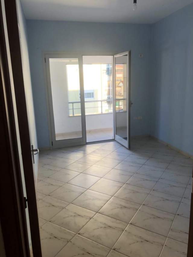 Tirane, shitet 2+1+A+BLK Kati 5, 99 m² 145.000  (ISH KESH)