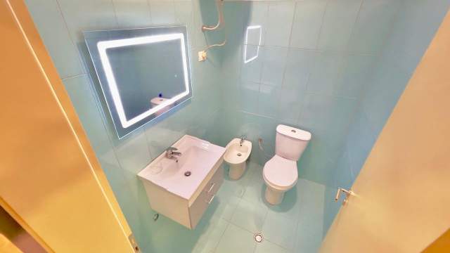 Tirane, jepet me qera apartament 2+1+BLK Kati 1, 125 m² 500 Euro (dalip topi)