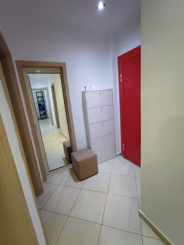 Tirane, jepet me qera apartament 2+1+BLK Kati 5, 91 m² 650 Euro (tefta tashko koco)