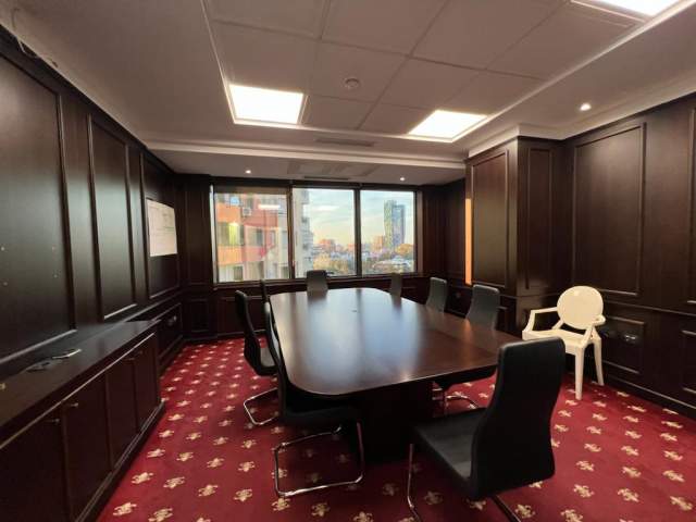 Tirane, jap me qera zyre Kati 7, 112 m² 1.900 Euro (BULEVARDI ISMAIL QEMALI)