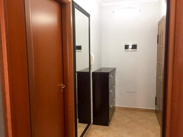 Tirane, jepet me qera apartament 2+1+A Kati 3, 85 m² 550 Euro (HIME KOLLI)
