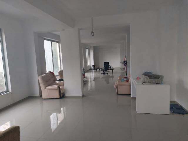 Tirane, shitet / jepet me qera ambient komercial ,361 m² 500.000 Euro (Shkolla Mihal Grameno, Tregu Elektrik)